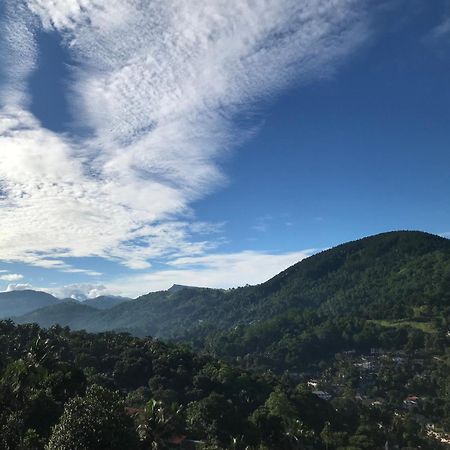 Mountain View Hotell Kandy Exteriör bild