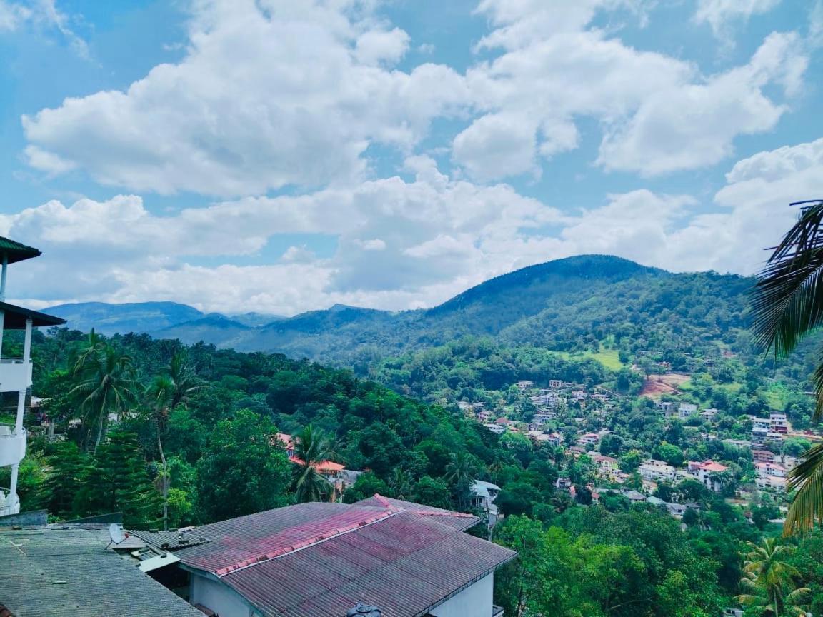 Mountain View Hotell Kandy Exteriör bild