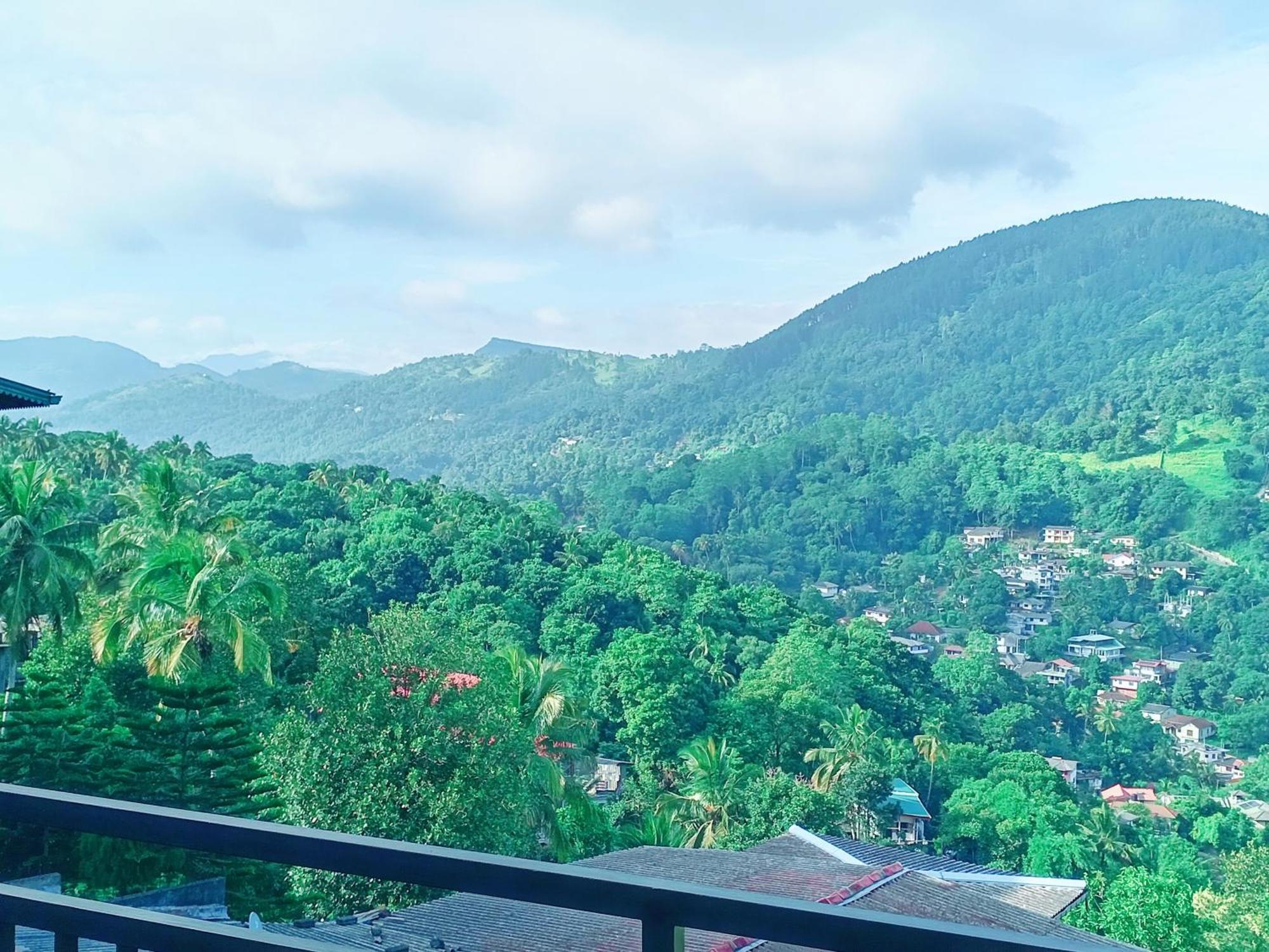 Mountain View Hotell Kandy Exteriör bild