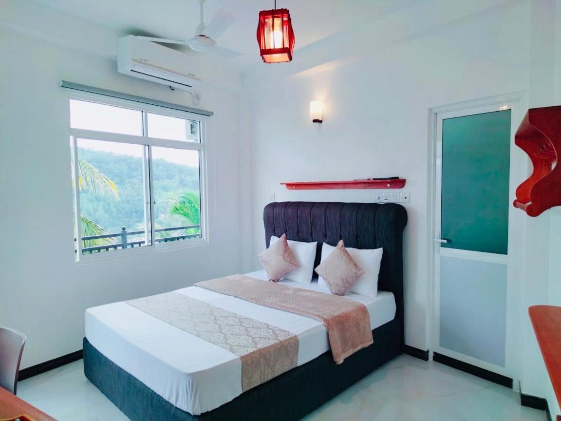 Mountain View Hotell Kandy Exteriör bild